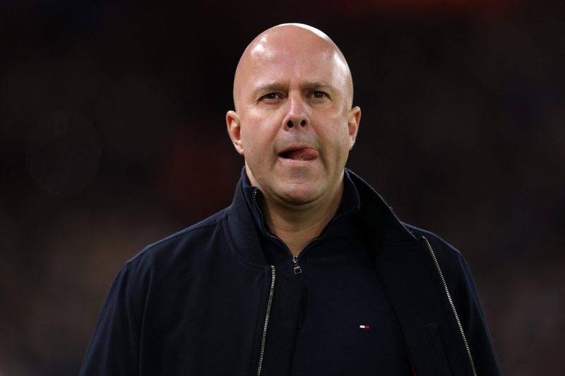 Arne Slot könnte neuer Trainer der AC Mailand nach Liverpool-Entlassung werden