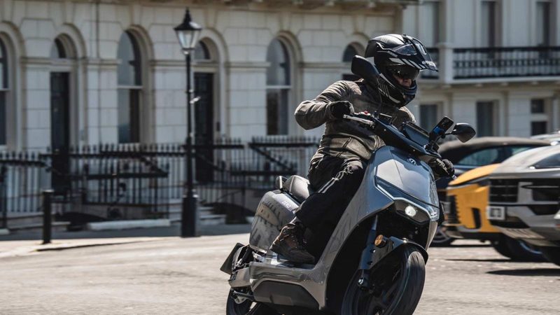 Zero LS1: il primo scooter elettrico che conquista città e strade extraurbane