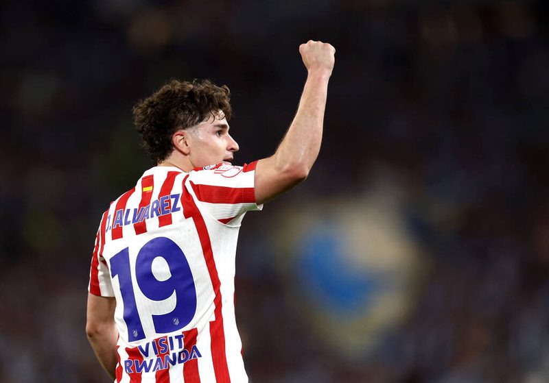 L'Atlético Madrid réagit : Enrique Cerezo freine le PSG et le FC Barcelone pour Julian Alvarez