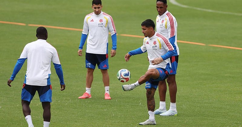 Cucho Hernández destaca la jerarquía del Betis y su sueño de jugar en el Mundial
