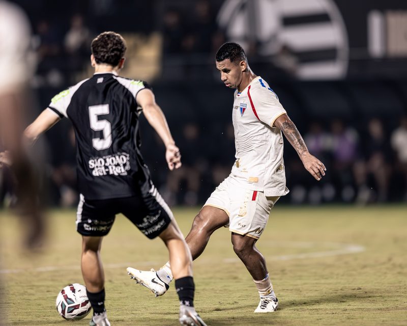 Athletic se aproxima do G-6 após vitória sobre o Fortaleza e elogios de Alex