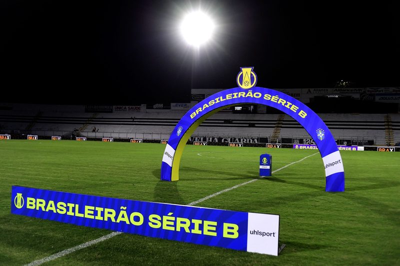Ponte Preta e Botafogo-SP se enfrentam em busca de reação na Série B