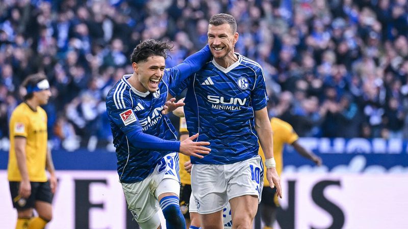 Schalke 04 plant mit Dzeko und El-Faouzi: Baumann gibt Einblicke in Kaderstrategie