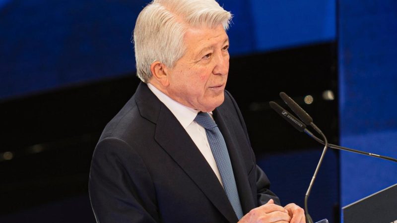 Enrique Cerezo reafirma la permanencia de Julián Álvarez en el Atlético de Madrid