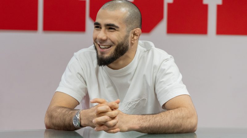 Mokaev revela sus planes tras debutar en WOW y critica a UFC por su estilo