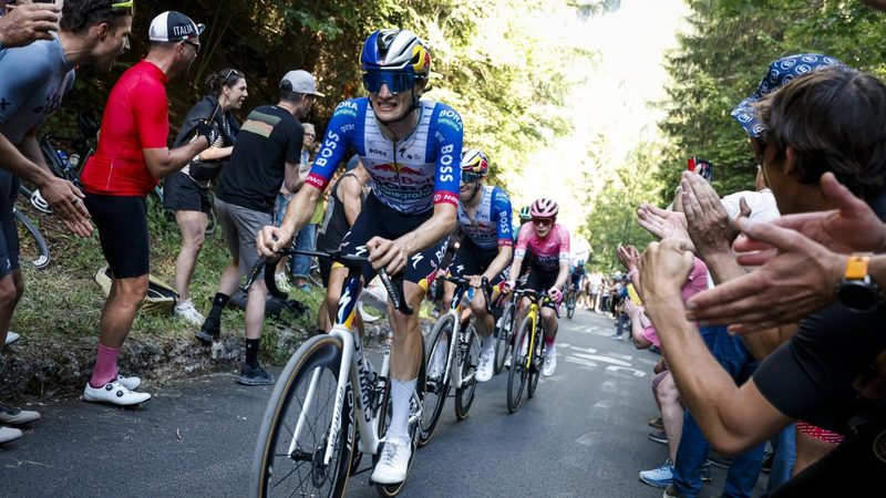 Giulio Pellizzari si lascia alle spalle il Giro d'Italia: "Brucerò pettorali e maglie"