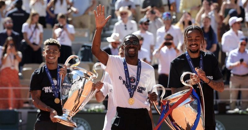 Le PSG dévoile ses trophées de Ligue des champions à Roland-Garros