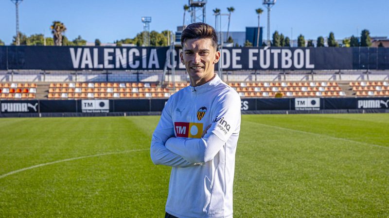 Osasuna se interesa en Pepelu mientras busca nuevo entrenador
