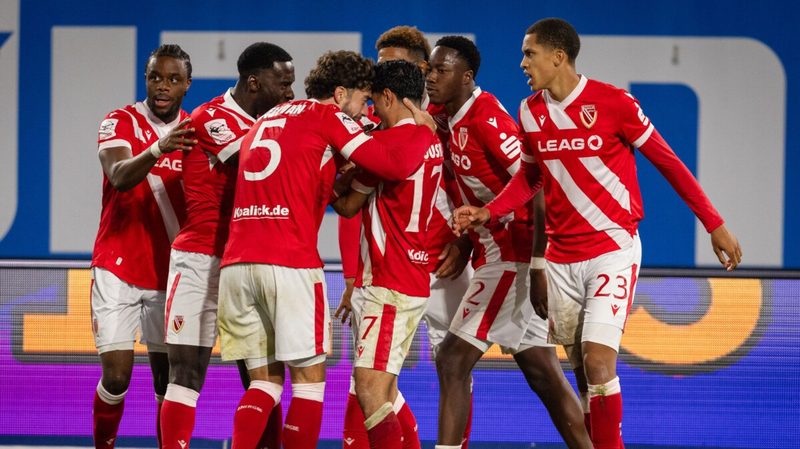 Talentierter Innenverteidiger wechselt von Frankfurt zu Energie Cottbus
