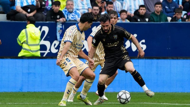 Málaga CF y Las Palmas enfrentan alta tensión en el play off por el ascenso a Primera