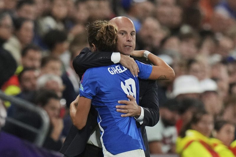 Italia cerca la vittoria contro la Serbia per sognare i Mondiali di calcio femminile