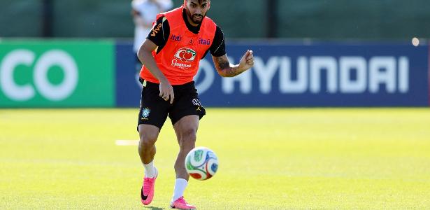 Ancelotti inova na seleção brasileira com novo esquema e Igor Thiago em destaque