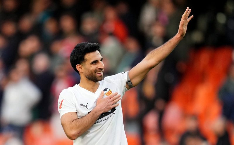 Eray Cömert sorgt für Aufregung: Bundesliga-Klubs im Wettlauf um Valencia-Verteidiger