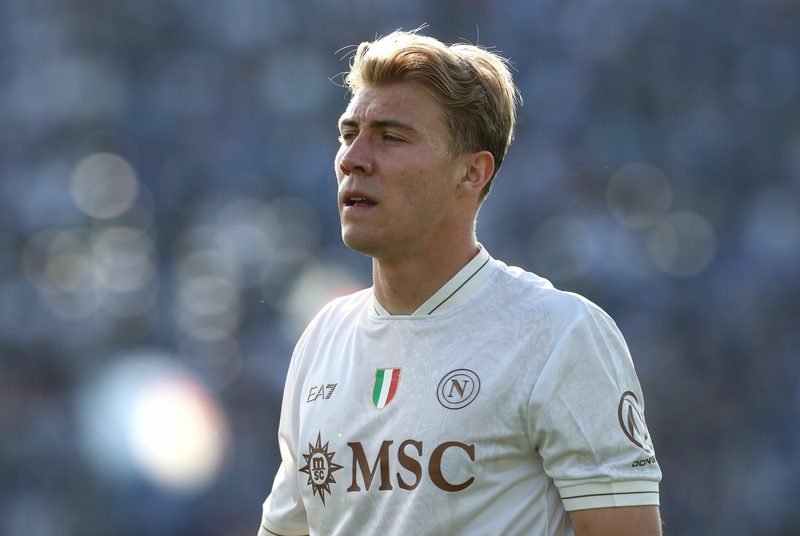 Rasmus Hojlund diventa ufficialmente un giocatore del Napoli