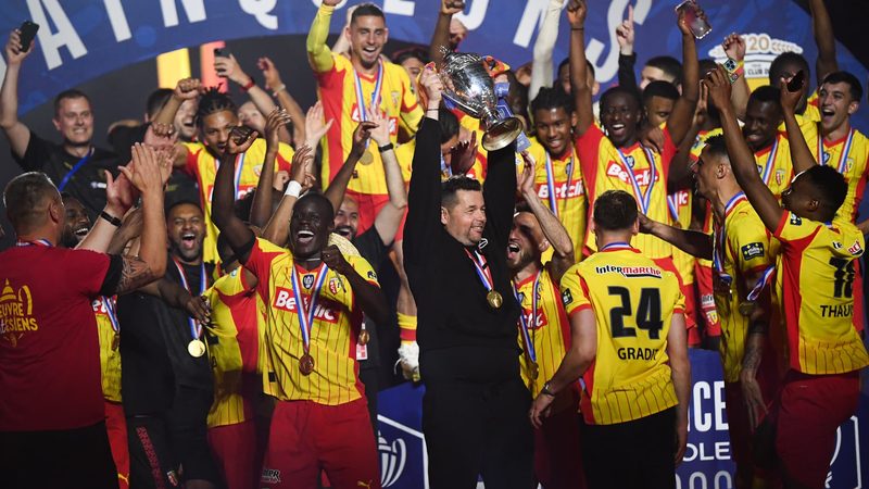 Pierre Sage quitte le RC Lens après une saison historique
