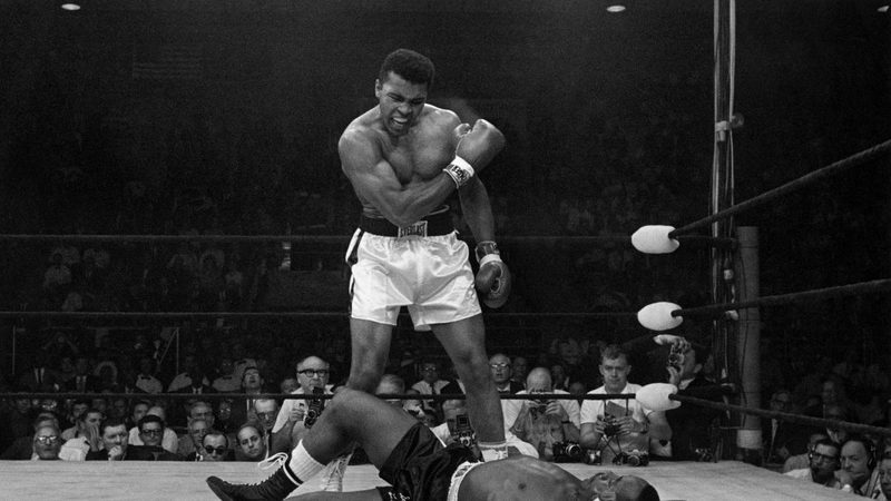 Dieci anni senza Muhammad Ali: l'eredità di un campione che ha cambiato il mondo