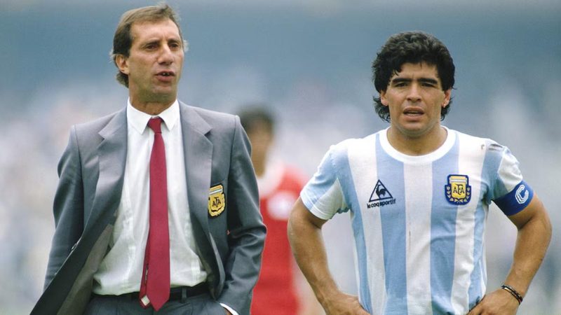 Las supersticiones y tácticas inusuales de Carlos Bilardo en los Mundiales