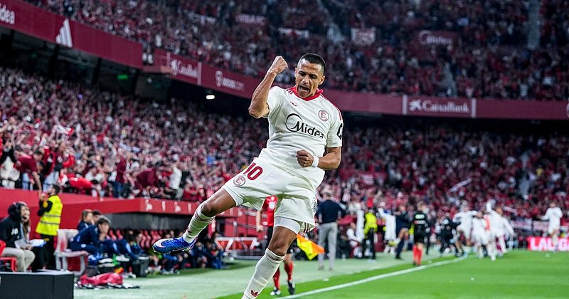 Alexis Sánchez, clave en la salvación del Sevilla FC, podría renovar su contrato