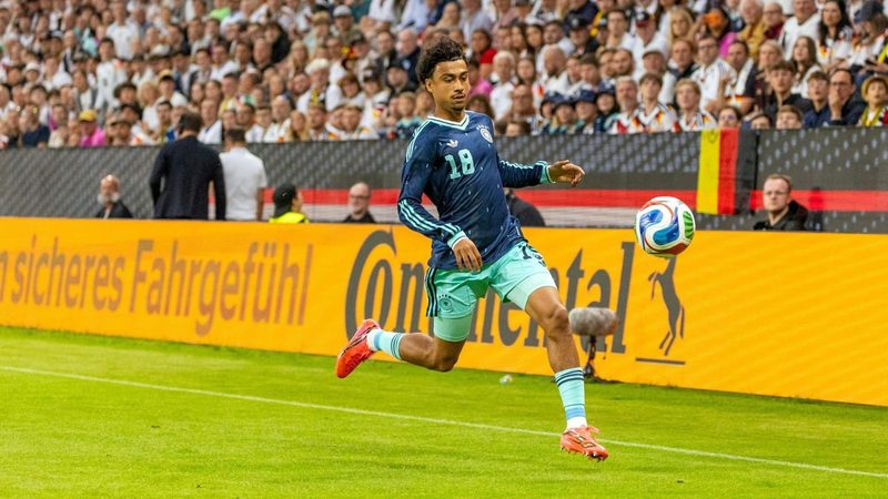 Nathaniel Brown könnte von Eintracht Frankfurt zu Bayern München wechseln