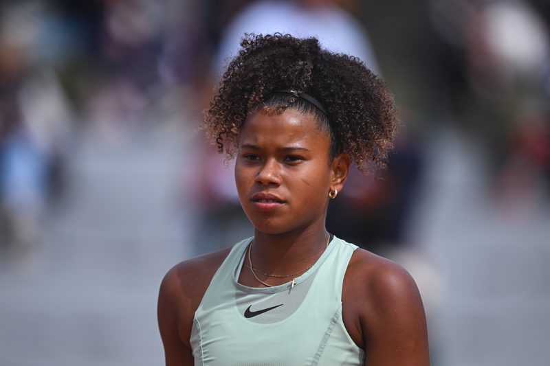 Brasil brilha em Roland Garros: Victória Barros e Guto Miguel avançam às semifinais