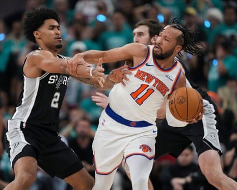 Jalen Brunson Shines as Knicks Overcome Spurs in Thrilling Game 1 Victory