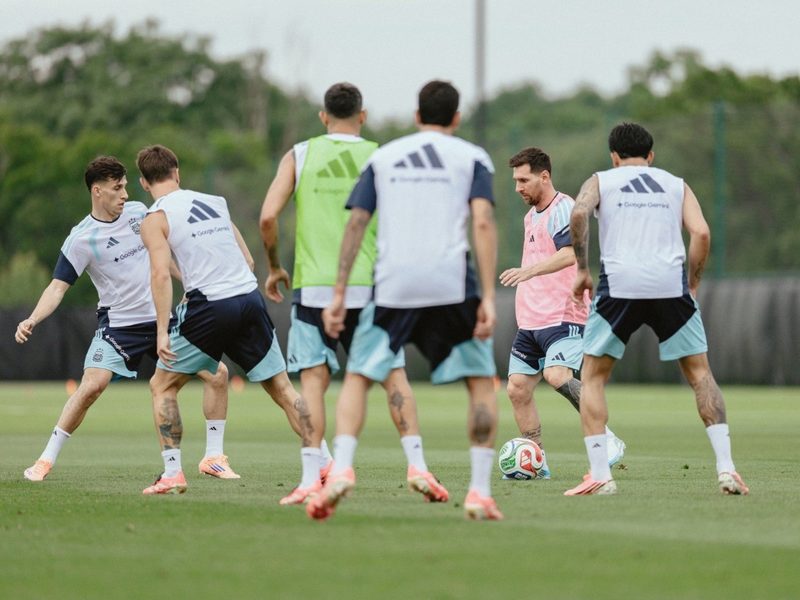 Scaloni afina la estrategia: Messi participa en entrenamientos y se definen dudas ante Honduras