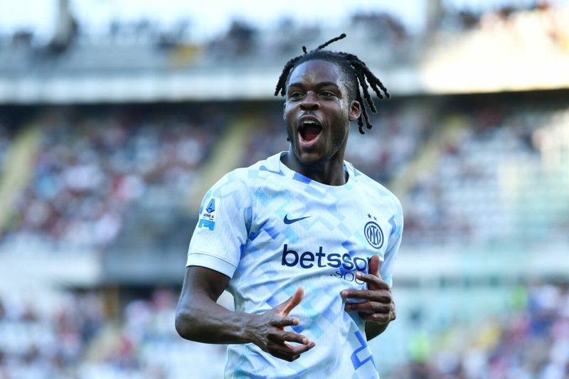 L'agente di Bisseck rassicura: "Nessuna trattativa con il Bayern Monaco"