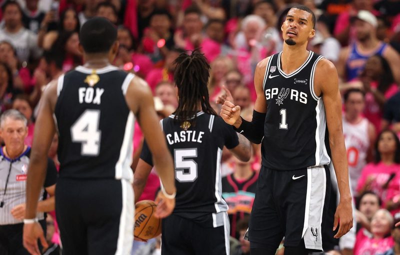 Le San Antonio Spurs face au mur : Victor Wembanyama doit rebondir contre les New York Knicks