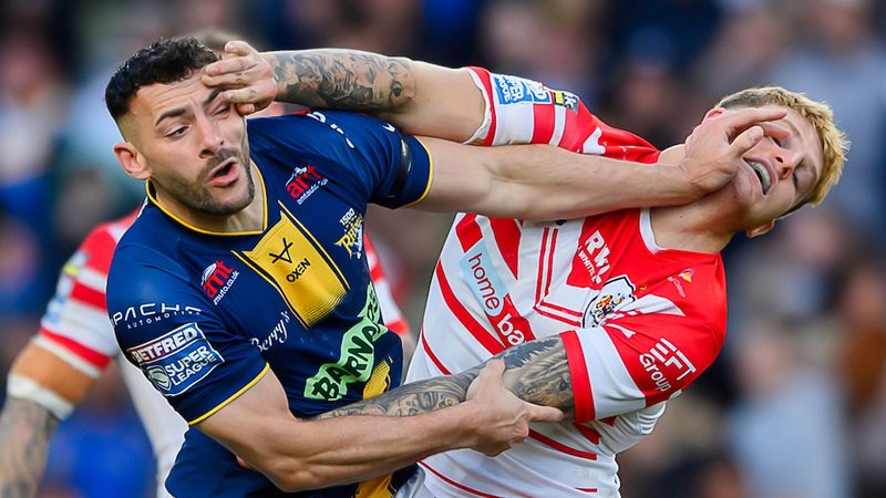 Leeds Rhinos Rally to Stunning 24-16 Victory Over St Helens, Claim Super League Summit
