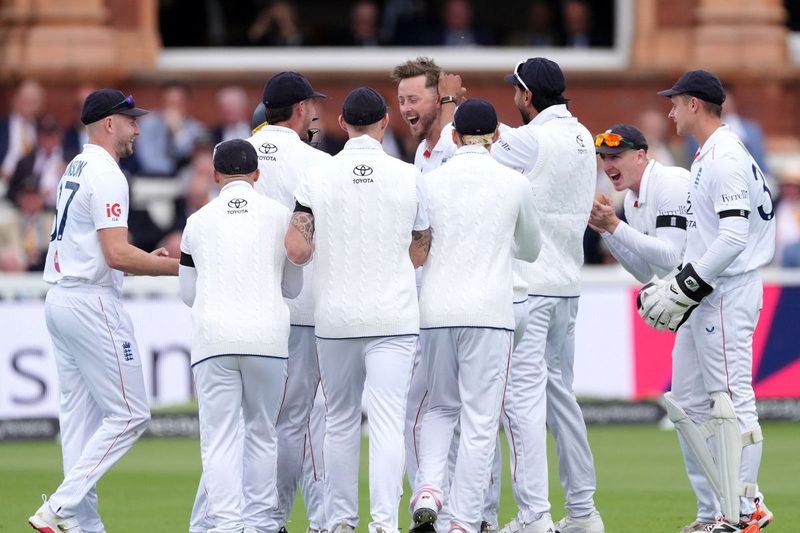 Ollie Robinson's Stunning Return Sparks England's Fightback Against New Zealand