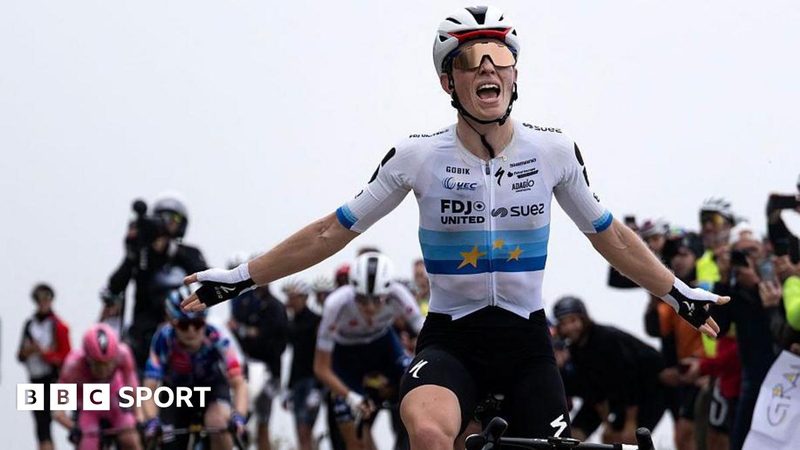 Demi Vollering Triumphs in Unconventional Women's Giro d'Italia Stage