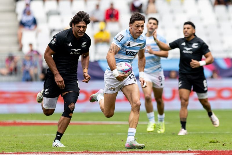 Los Pumas 7s se despiden del Seven de Burdeos tras caer ante Nueva Zelanda