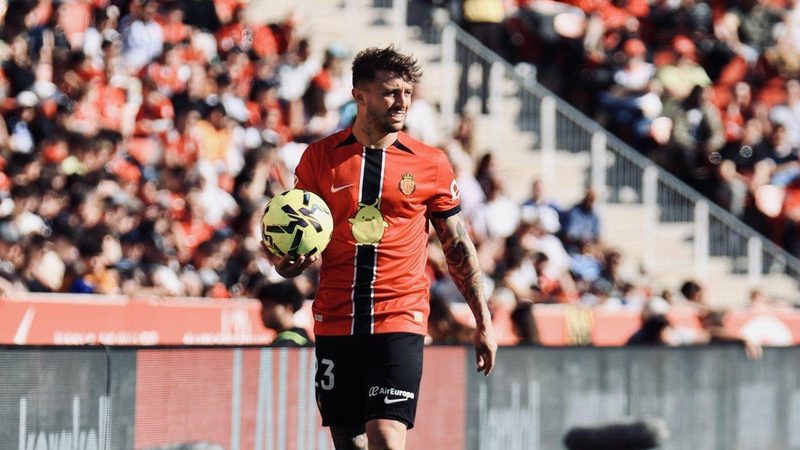 Pablo Maffeo se aleja del Valencia CF y se acerca al Olympiakos de Grecia