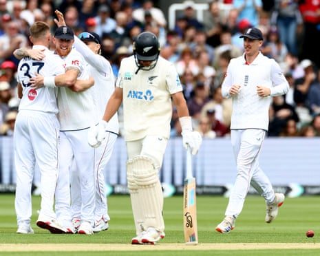 England Claims First Test Victory Over New Zealand by 115 Runs