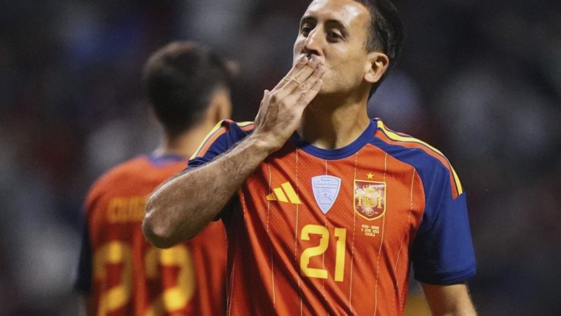 Mikel Oyarzabal se asoma como el nuevo Villa de la Selección Española