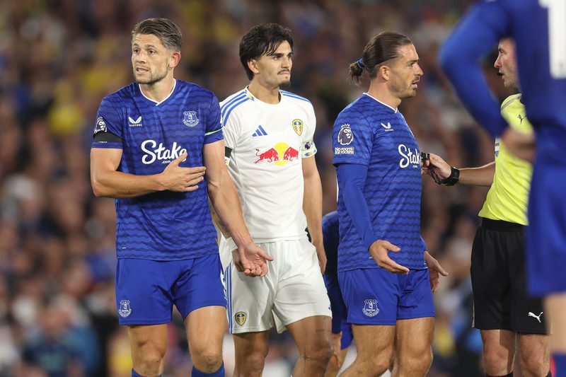 Leeds United and Everton Target Striker Ayase Ueda as Transfer Battle Heats Up