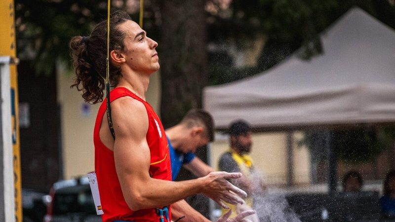 Miguel Gómez destaca la emoción de la escalada de velocidad en el festival GRAVITEO