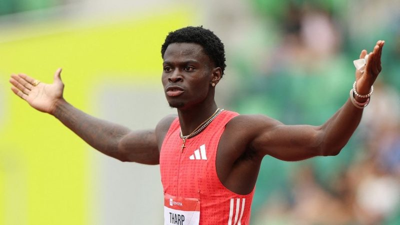 L'Américain Ja'Kobe Tharp pulvérise le record du monde du 110 m haies en 12"75