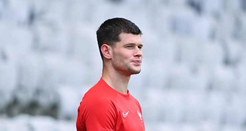 Illan Meslier quitte Leeds après sept ans : un départ marquant pour le gardien français