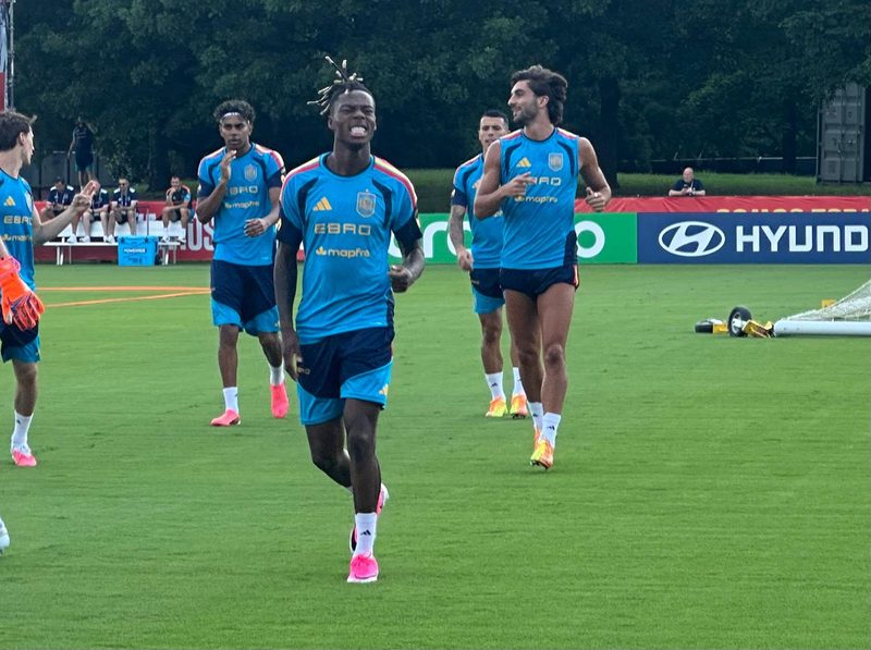 Lamine Yamal y Nico Williams regresan al entrenamiento, pero la cautela prevalece