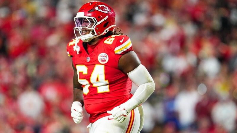 Falcons Secure Wanya Morris in Strategic Trade with Chiefs