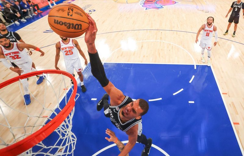 Les Spurs de Wembanyama s'effondrent face aux Knicks : « L’équipe la plus stupide » selon Barkley