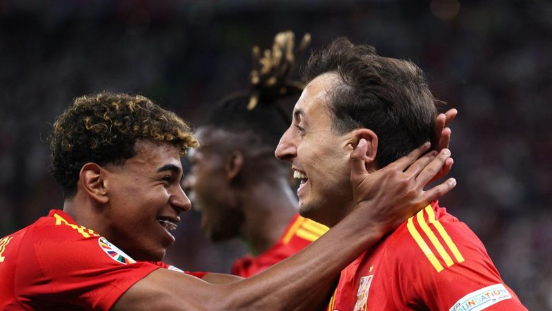 Spagna pronta al debutto contro Capo Verde: Oyarzabal in attacco e Yamal recupera