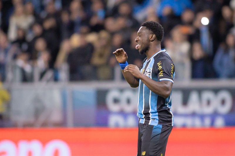 Grêmio enfrenta cobrança de 400 mil euros do Anderlecht por Amuzu