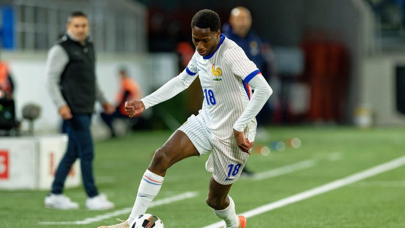 VfB Stuttgart zeigt Interesse an Frankreichs U21-Nationalspieler Djaoui Cissé