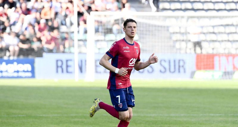 Ligue 2 : Le Grenoble Foot 38 accueille Yohann Magnin, l'USL Dunkerque se sépare d'Alec Georgen