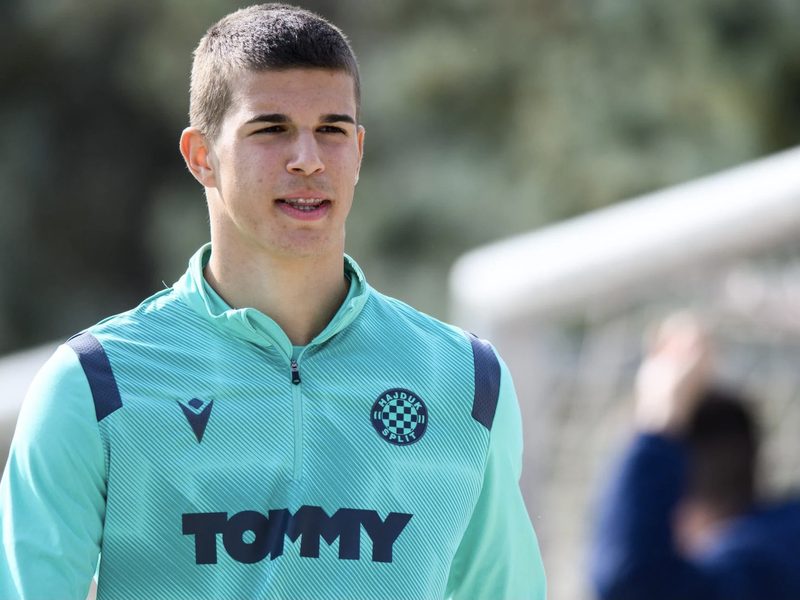 Il Brighton punta su Luka Vušković con un'offerta da 30 milioni al Tottenham