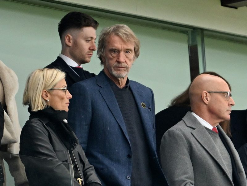 Zion Suzuki Attracts Interest from Aston Villa and Manchester United