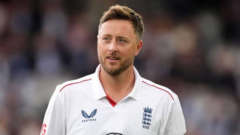 Ollie Robinson Faces Injury Concern Ahead of Key Second Test Against New Zealand