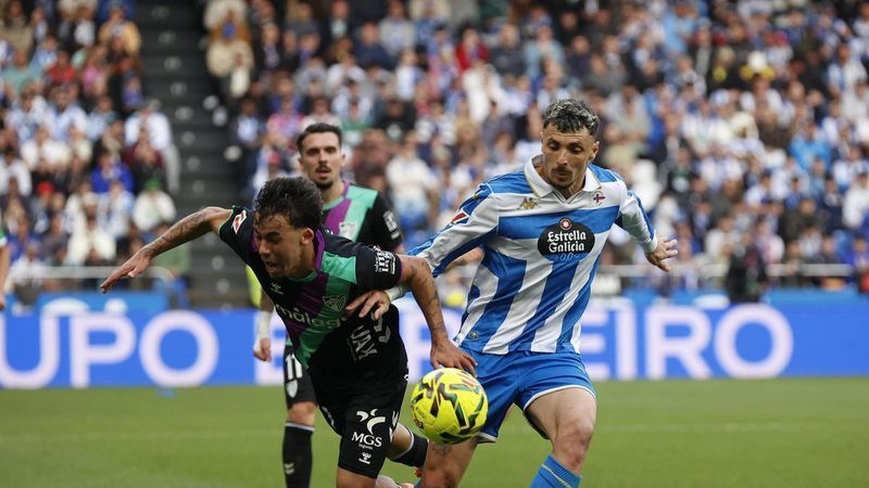 Ximo Navarro, el veterano que lidera el renacer del Deportivo en Primera División